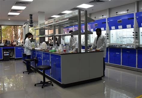 Peptide Critic Technical Deep Dive Purity Specifications Manufacturing Sourcing and Certification Guide